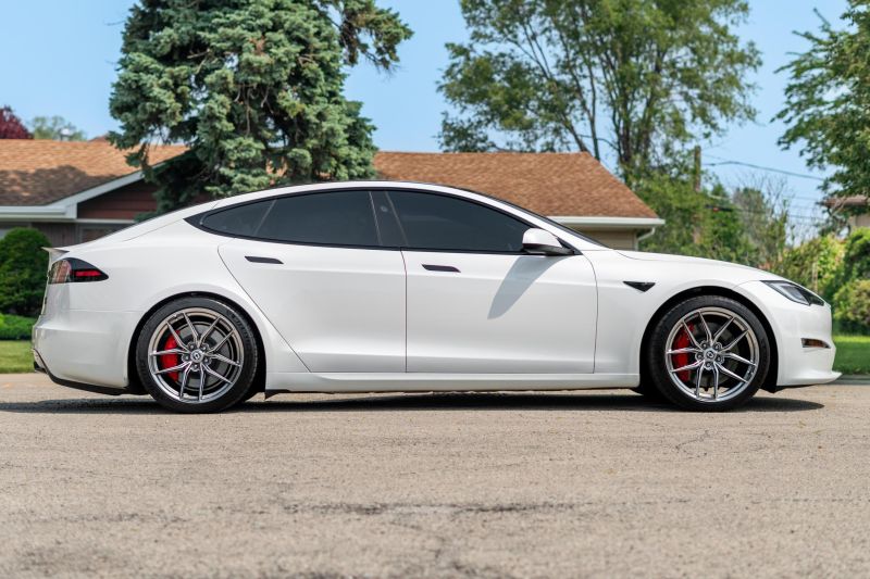 2024 Tesla Model S Plaid