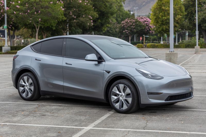 2024 Tesla Model Y Long Range AWD